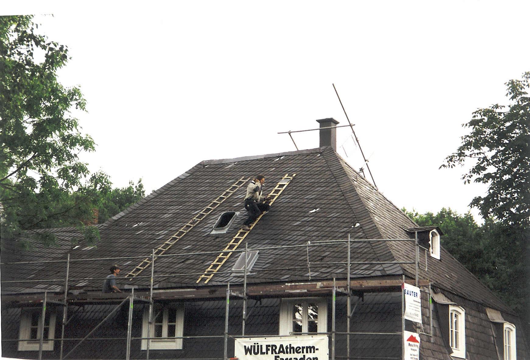 199808 Fassade und Dach Dachreparaturen 004
